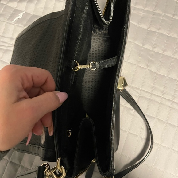 ***Authentic*** Kate Spade Leather Cross body - Picture 6 of 11